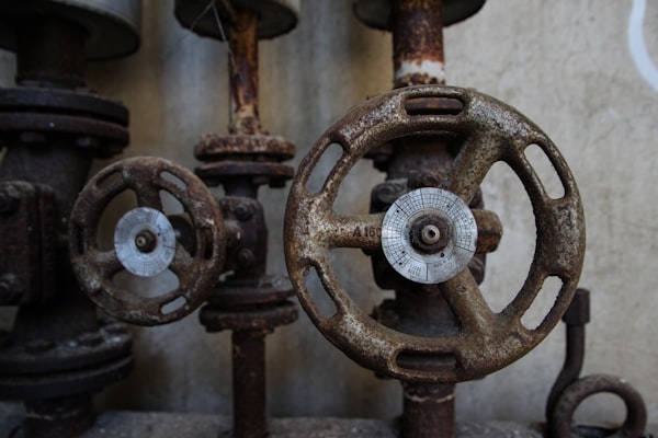 Gate valves used in backflow prevention systems